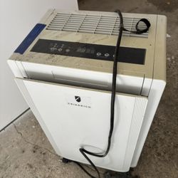 Dehumidifier 