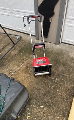 Electric snowblower