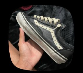Vans size 8