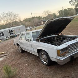 1985 Ford Crown Vic 