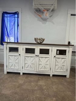 Farm house tv stand