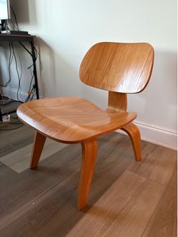 Mid-Century Modern Wood Chair – Great Condition –