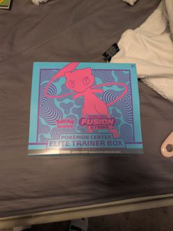 Fusion Strike Pokemon center exclusive ETB