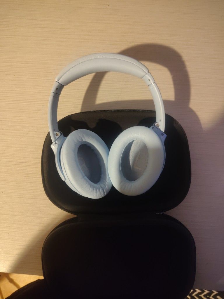 Bose Headphones Like New 