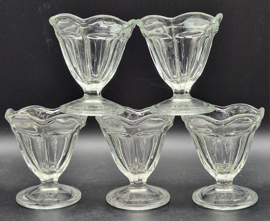 Anchor Hocking Tulip Sundae, Low Sherbet, Yogurt, Dessert Fountainware Glass - 1970s Vintage