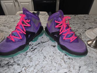 NIKE LeBron 19 Wild Berry SIZE 10