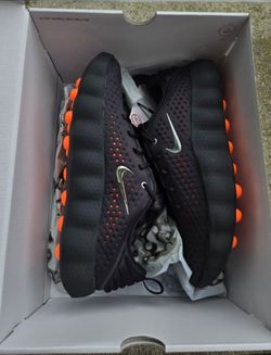 Nike Mind 002 Black Hyper Crimson 7, 7.5, 8, 8.5, 9, 9.5, 10, 10.5, 11, 12, 13