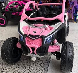 Canam Maverick X3 RS, ride-on, 4x4, leather seats, Bluetooth, mp4, screen for videos, remote Control, double 24v battery, EVA tires similar to rubber,