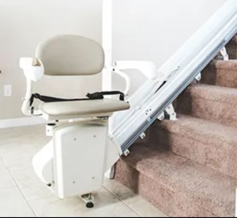 Stair Lift 350lbs Capacity Like New 2 Years Old. $6000 Retail MSRP asking $1000 With free Local Delivery If the ad is still up, it’s still available