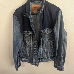 Vintage Levi's Jean Jacket Size Small 