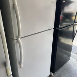 Refrigerator 28by66