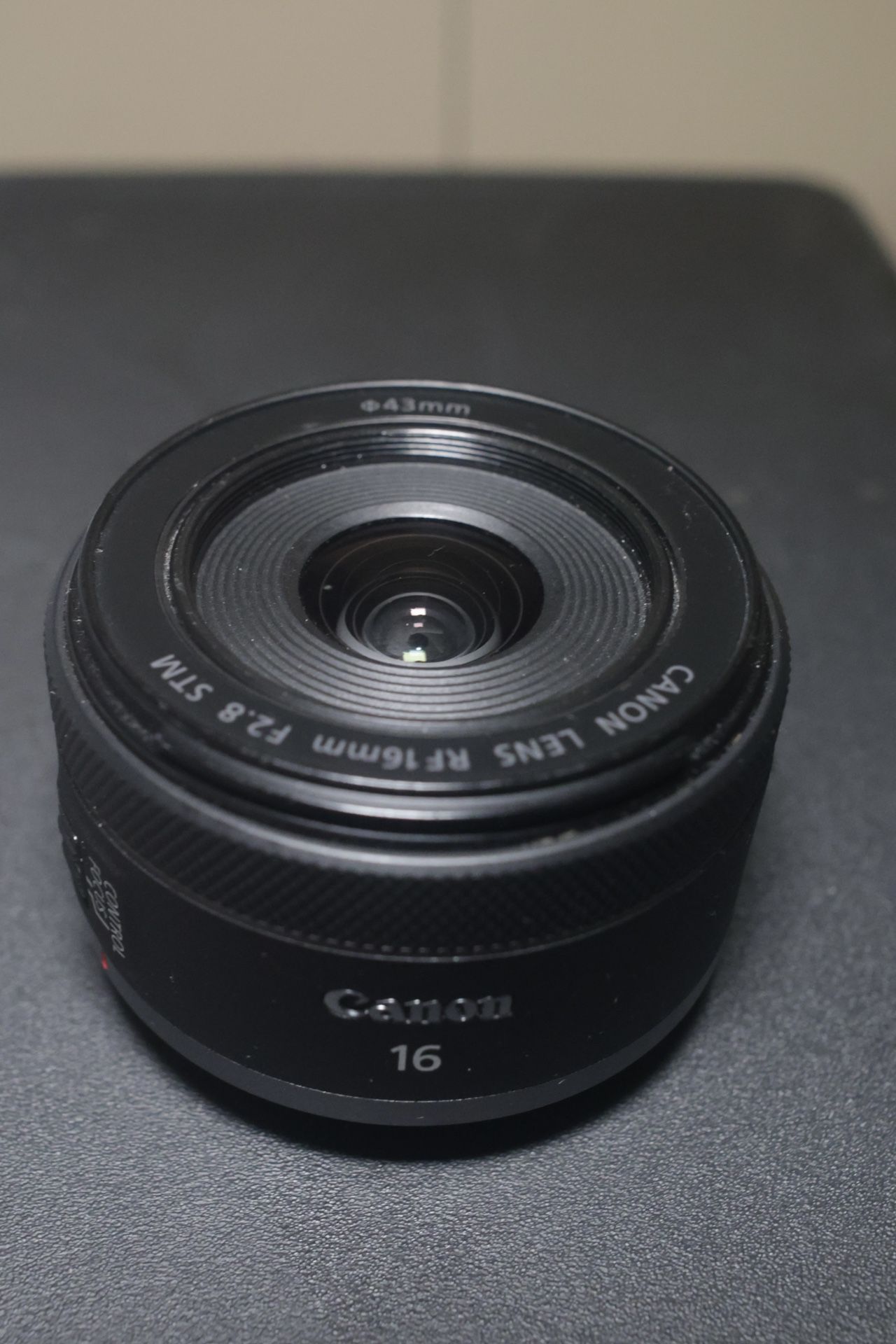 Canon 16mm Rf 2.8