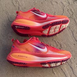 New Nike Vomero 18 SE Sunset Road Running Shoes Women’s 6, Youth 4.5y