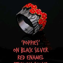 Adorable 'Poppies' Ring, Black Silver, Sz.10