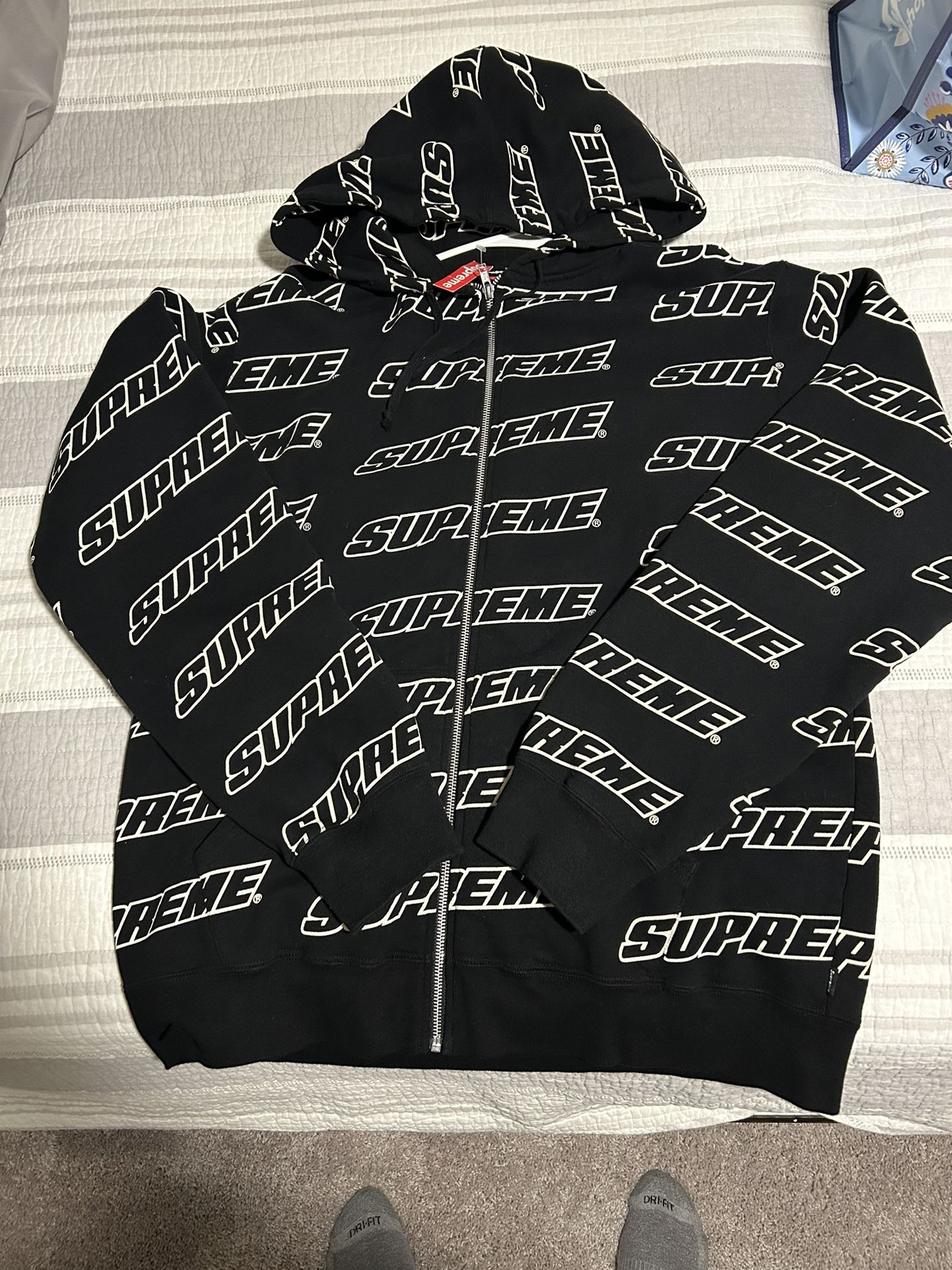 Supreme Hoodie