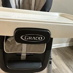 Graco® Table2Table LX 3-in-1 Highchair, Arrows with Infant Head Support & One-Hand Removable Tray
