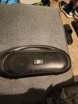 Radio-Bluetooth Boombox