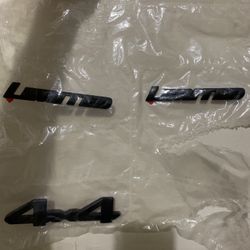 2016-2022 Toyota Tacoma Black emblems