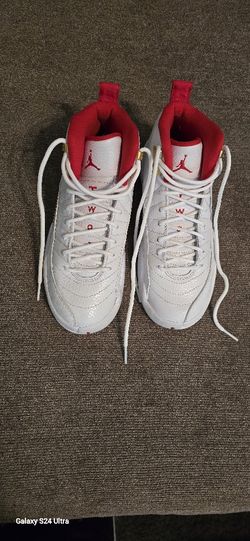 Youth JORDANS (EXCELLENT CONDITION)