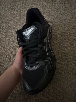 Black Acics