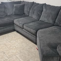 3 Pieces Sectional 
