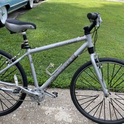 Men’s 700c Cannondale Adventure 600 Hybrid Bike 