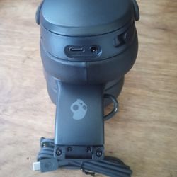 SKULLCANDY CRUSHER HEADPHONES WIRELESS BLUETOOTH NOISE CANCELLING STEREOS BASS