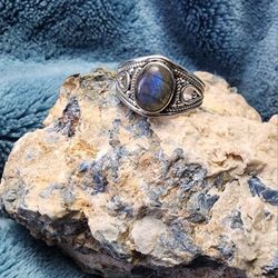 Sterling silver set labradorite stone multiple sizes available 