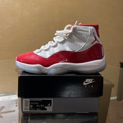 Jordan 11 ‘Cherry’ size 9