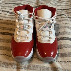 Jordan 11 Cherry Size 10
