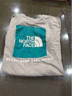 Men’s shirt size medium