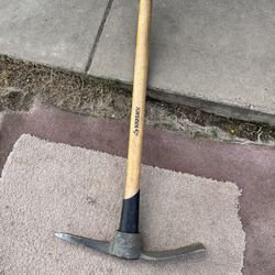 Husky pick Mattock 