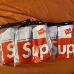 Supreme Socks 