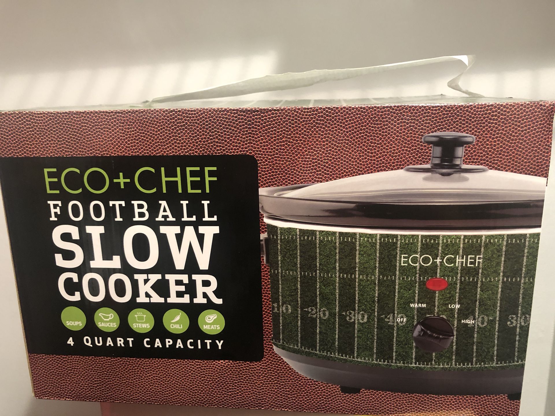 SUPER BOWL 4QT Crock Pot, Oval Football Themed
