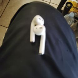 Apple Air Pods 2nd Generation 