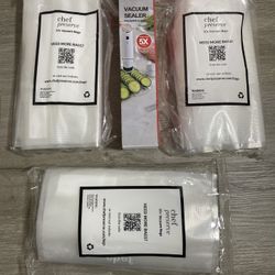 Chef Preserve Compact Vacuum Sealer for Food + 30 Reusable Vacuum Bags New White