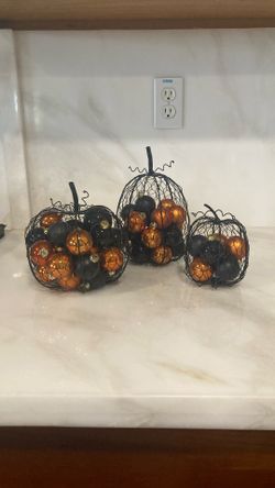 Set Of Wire Halloween Pumpkins