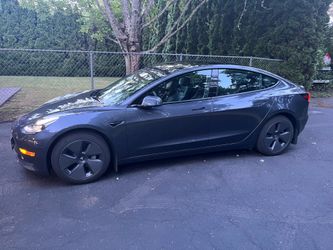 2023 Tesla Model 3 RWD