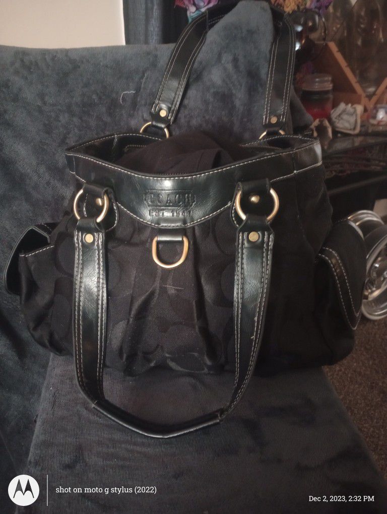 Large Black Authentic Coach Shoulder Bag 