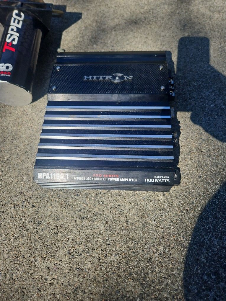 1100 Watt Amp,equalizer,battary