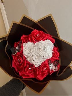 Flores Eternas  12 Flores  $40