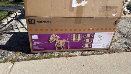 Home Accents Holiday 7ft grave&bones Shelly’s Dog with life eyes
