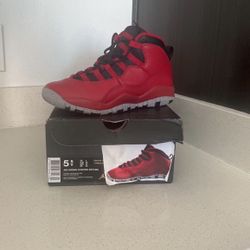 Jordan 10 retro bulls over broadway