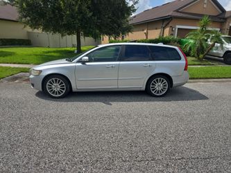 2010 volvo   50