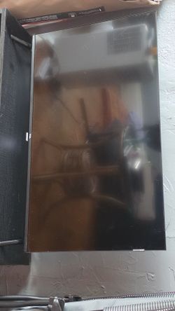 32 In. TCL smart tv QLED