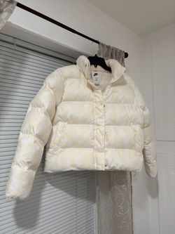 Nike Cream Puffer Jacket