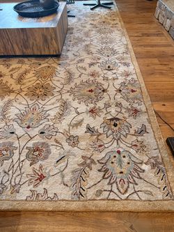 12x15 Hand-Woven Wool Area Rug - Great Condition
