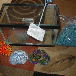 2.5 Gallon Clear Glass Aquarium Fish Tank W/Extras