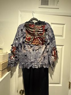 Kids Halloween costume $7