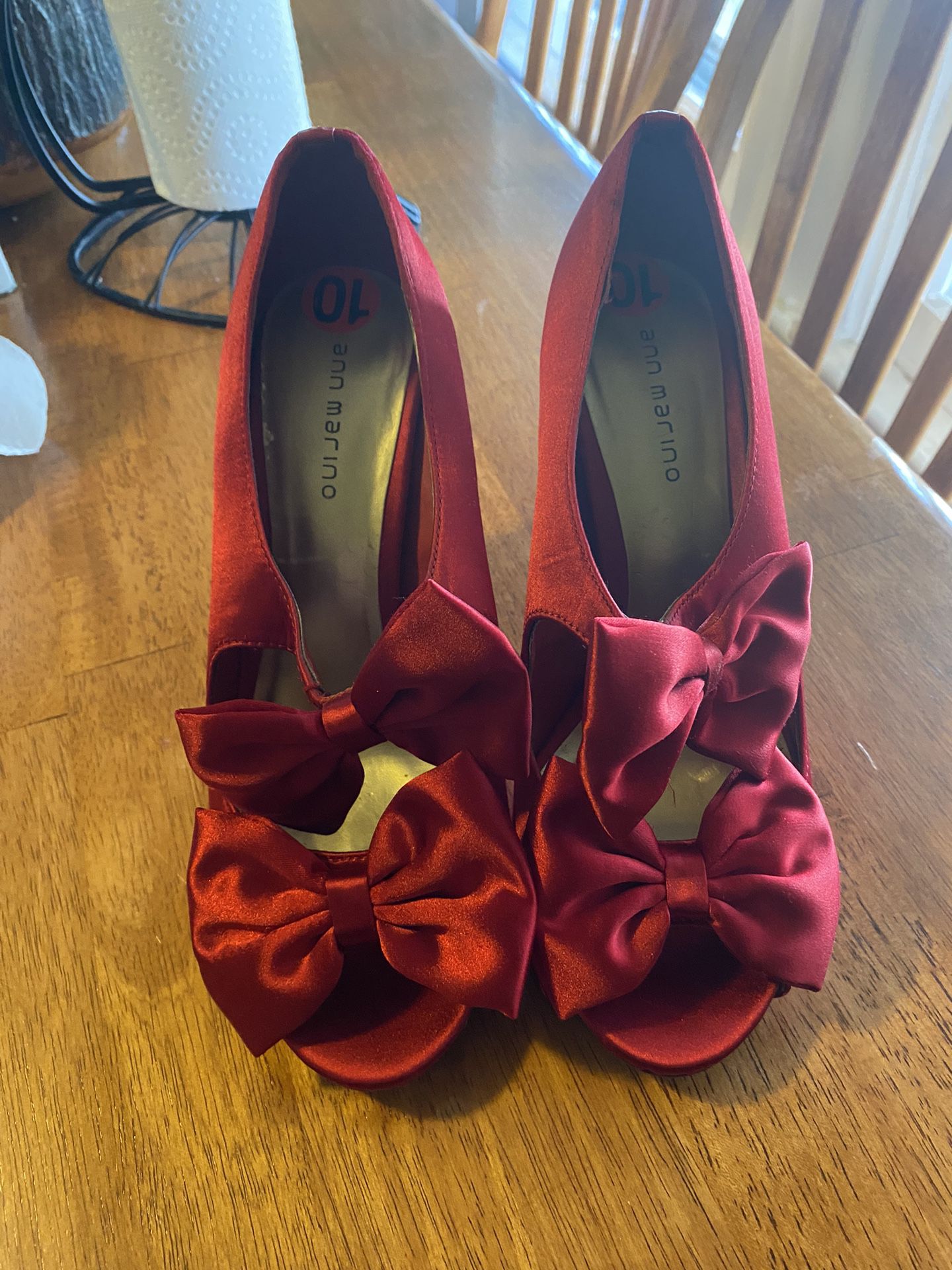 Ann Marino Red Bow Heels 
